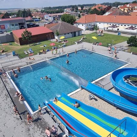 Apartman Viktorie Apartment Mikulov Bagian luar foto